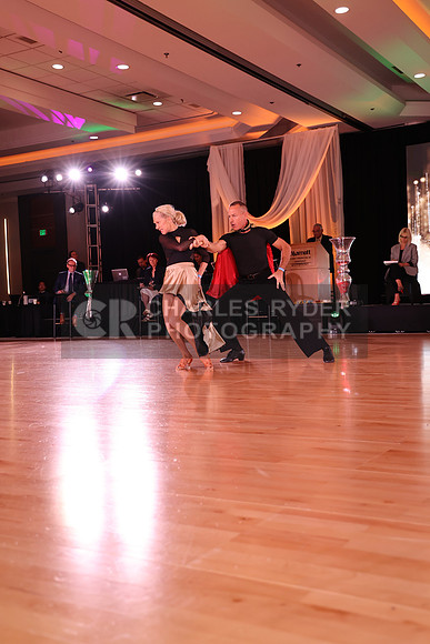 21IGB_24755_AD