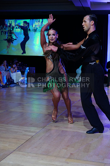 25MDC28084_BC
