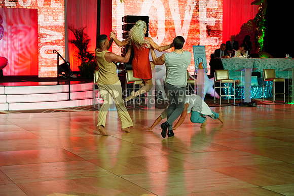 25MDC15967_CR