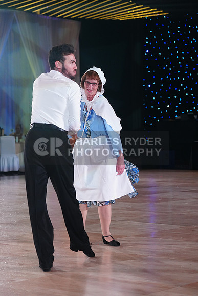 25WOR_5463_CR