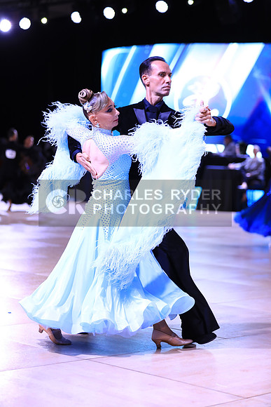 25USDC_49544_ls