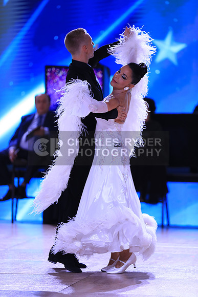 25USDC_49620_ls
