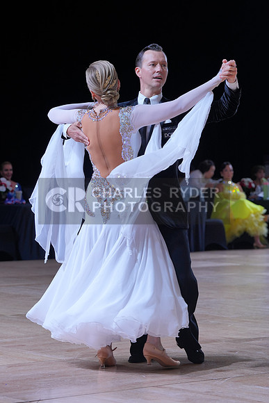 25USDC_40084_RS