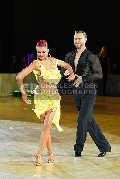 25EMB_27528_MM