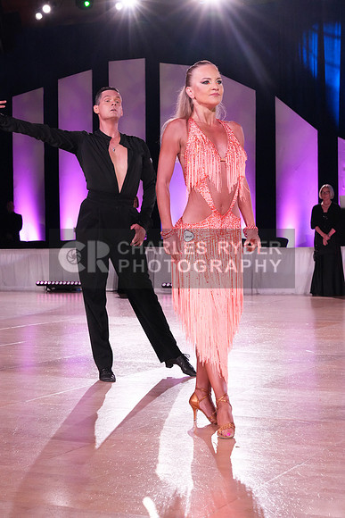 25EMB_11879_MM