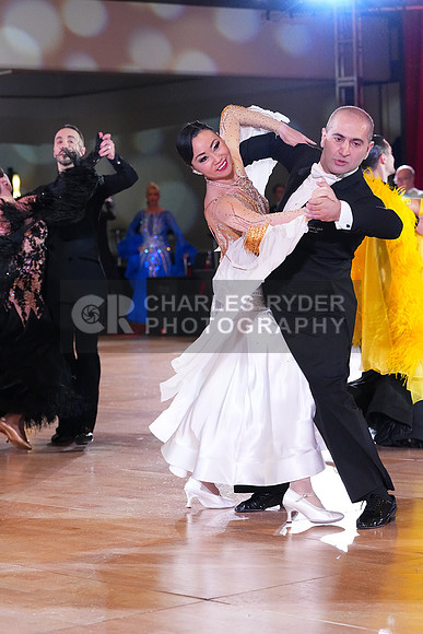 25ISB_15689_RK