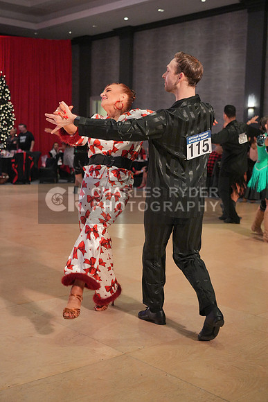 25AMHD_11042_CR