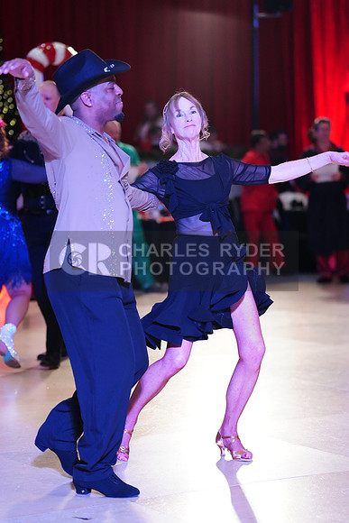 25AMHD_11327_CR