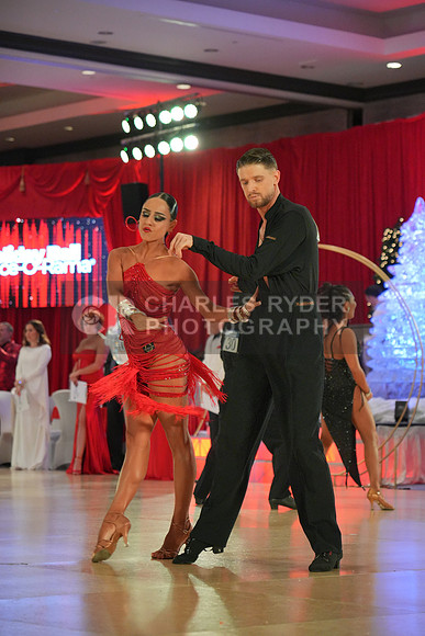 25AMHD_20466_RS