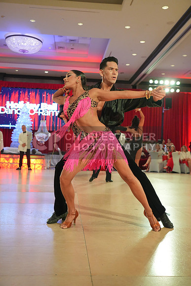 25AMHD_20472_RS