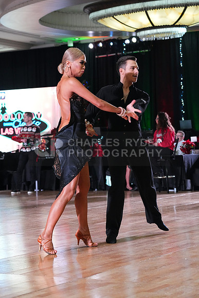 25HDc_0945_RK'