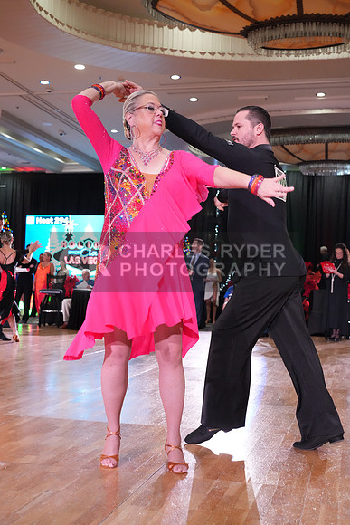 25HDc_1718_MR