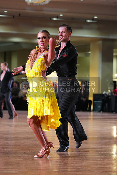 25HDc_0968_RK'