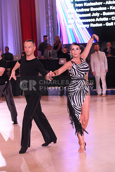 21MDC_3974_CR