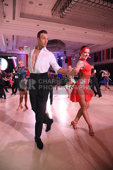 21MDC_8064_CR
