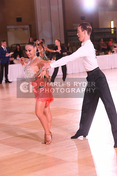 21DCD_10884_CR