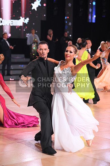 22USD_38394_HB