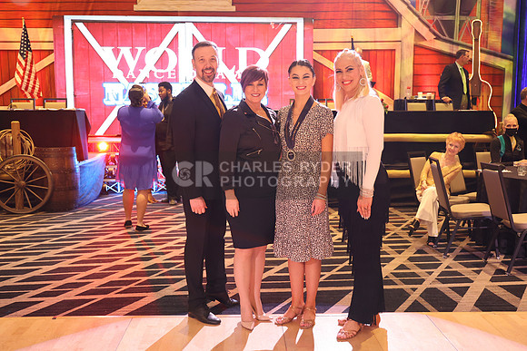 22WOR_9930_AD