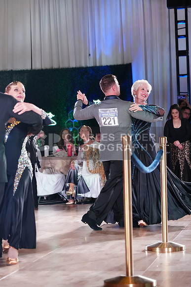 25WOR_1205_KS