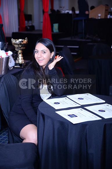 15IGB_7300_CR