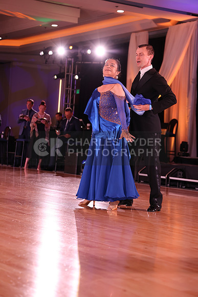 21IGB_23940_AD