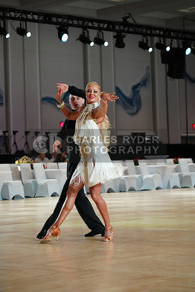 23USD_3187_EK