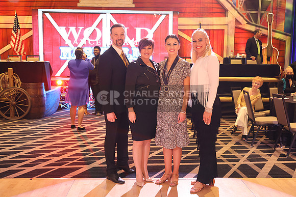 22WOR_9929_AD