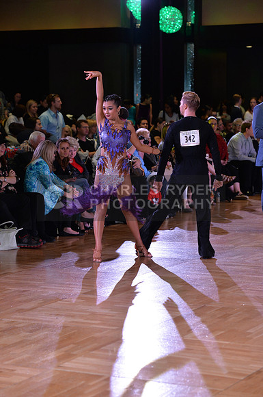16EB_32084_MM