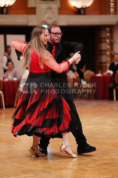 24ADOR_2118_CR
