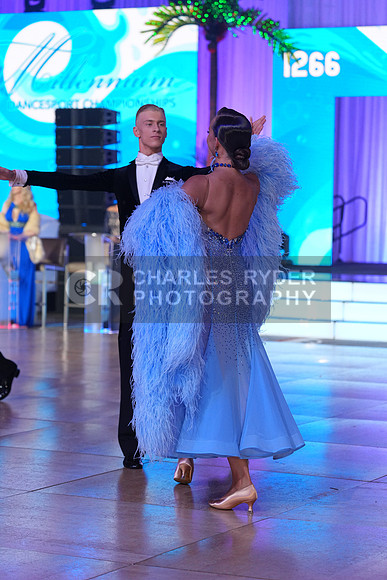 25MDC23974_KS
