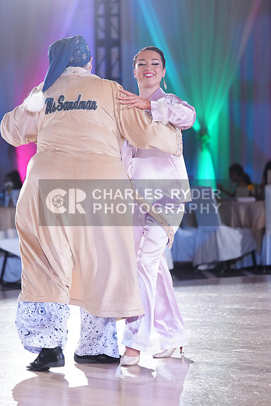 25WOR_4864_CR
