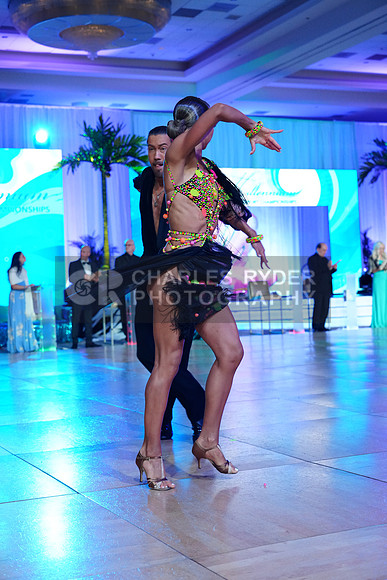 25MDC27951_BC