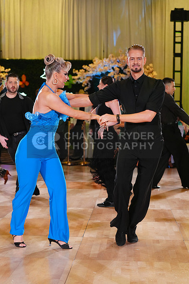 25WOR_10973_KS
