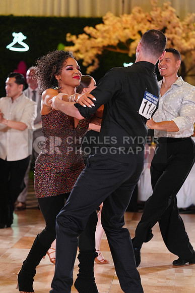 25WOR_10989_KS