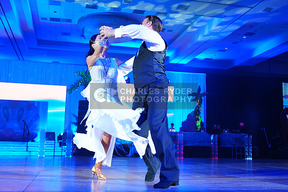 25MDC24943_CR