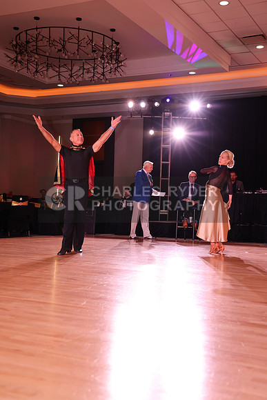 21IGB_24745_AD