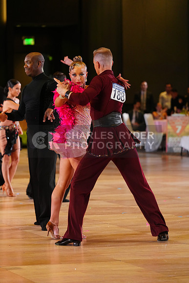 25WOR_12905_KS