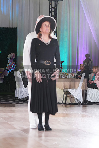 25WOR_4977_CR