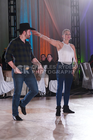 25WOR_5487_CR