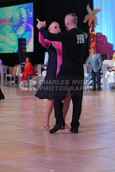 25MDC29662_BC